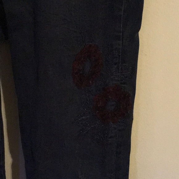 Zara Basic Z1975 Slim-Straight Denim Jeans in a Dark Wash (US 6) - Picture 4 of 11